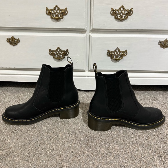 Dr. Martens 2976 Leather Chelsea Boots - Picture 4 of 9